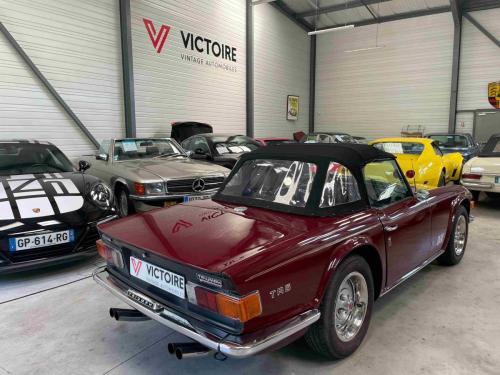 Triumph TR6 PI Bordeaux (12)