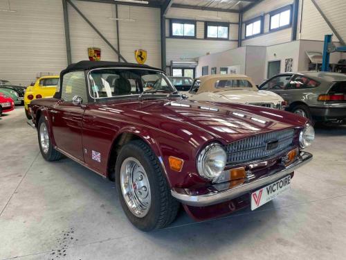 Triumph TR6 PI Bordeaux (2)