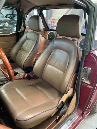 Triumph TR6 PI Bordeaux (22)