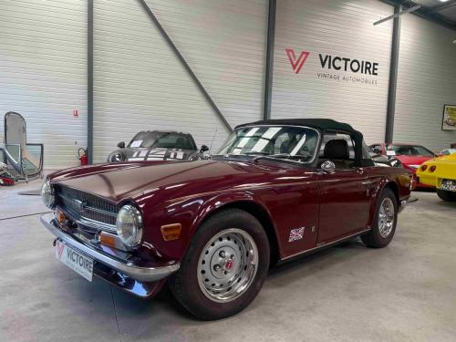 Triumph TR6 PI Bordeaux (3)