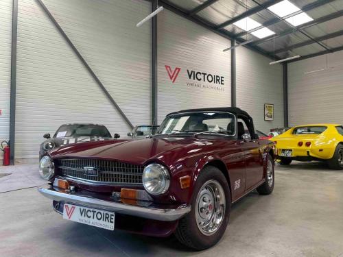 Triumph TR6 PI Bordeaux (5)