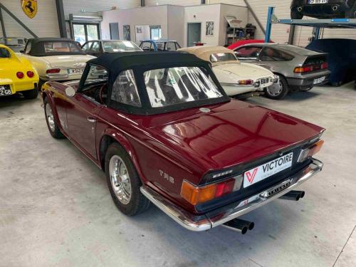 Triumph TR6 PI Bordeaux (9)
